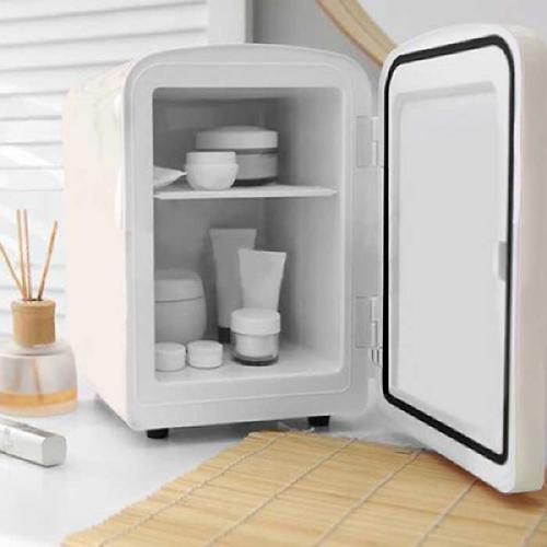 [익스트리모]RETRO Mini 화장품 냉장고 4리터 CH1994035